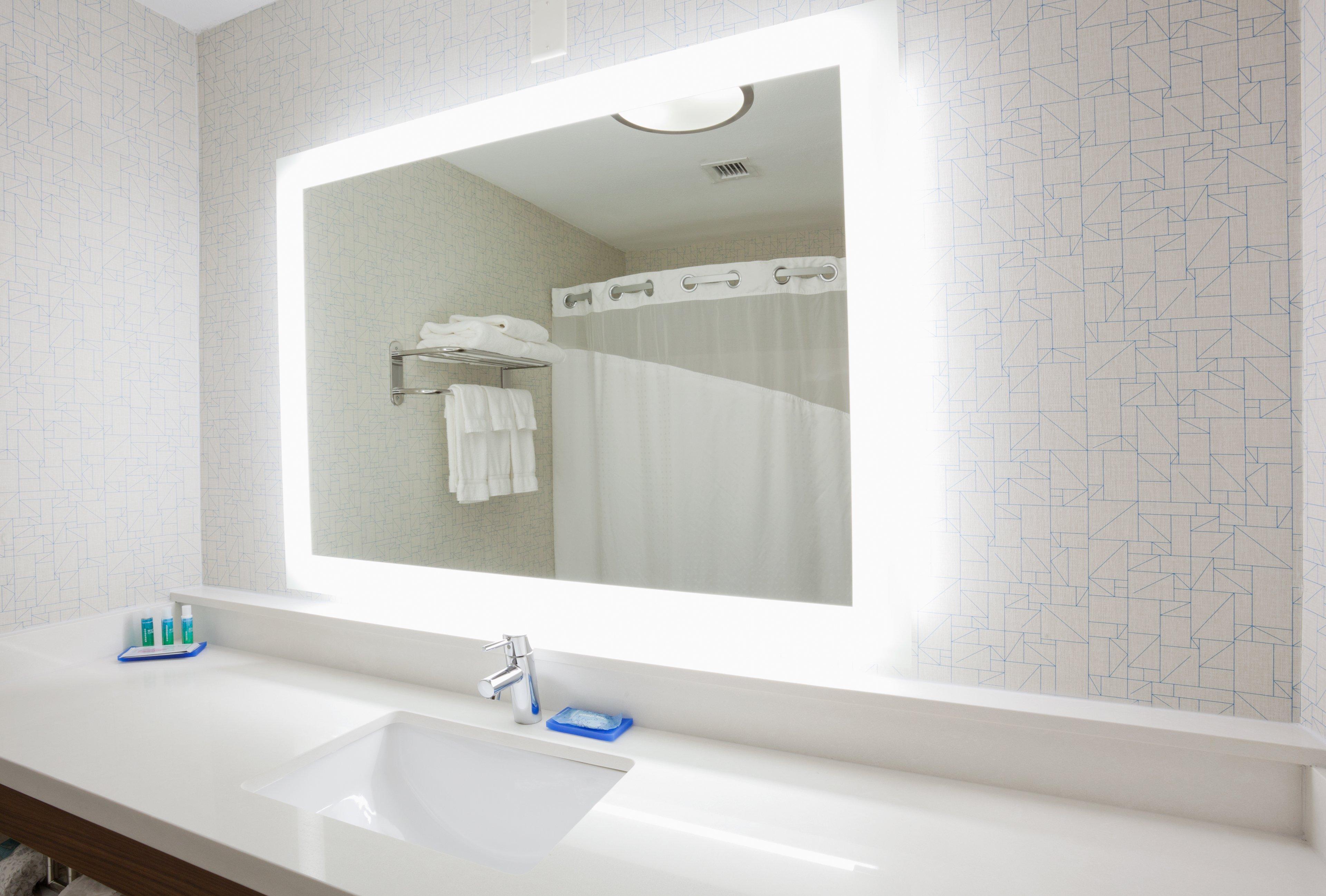 Holiday Inn Express & Suites - Dickinson By Ihg Buitenkant foto