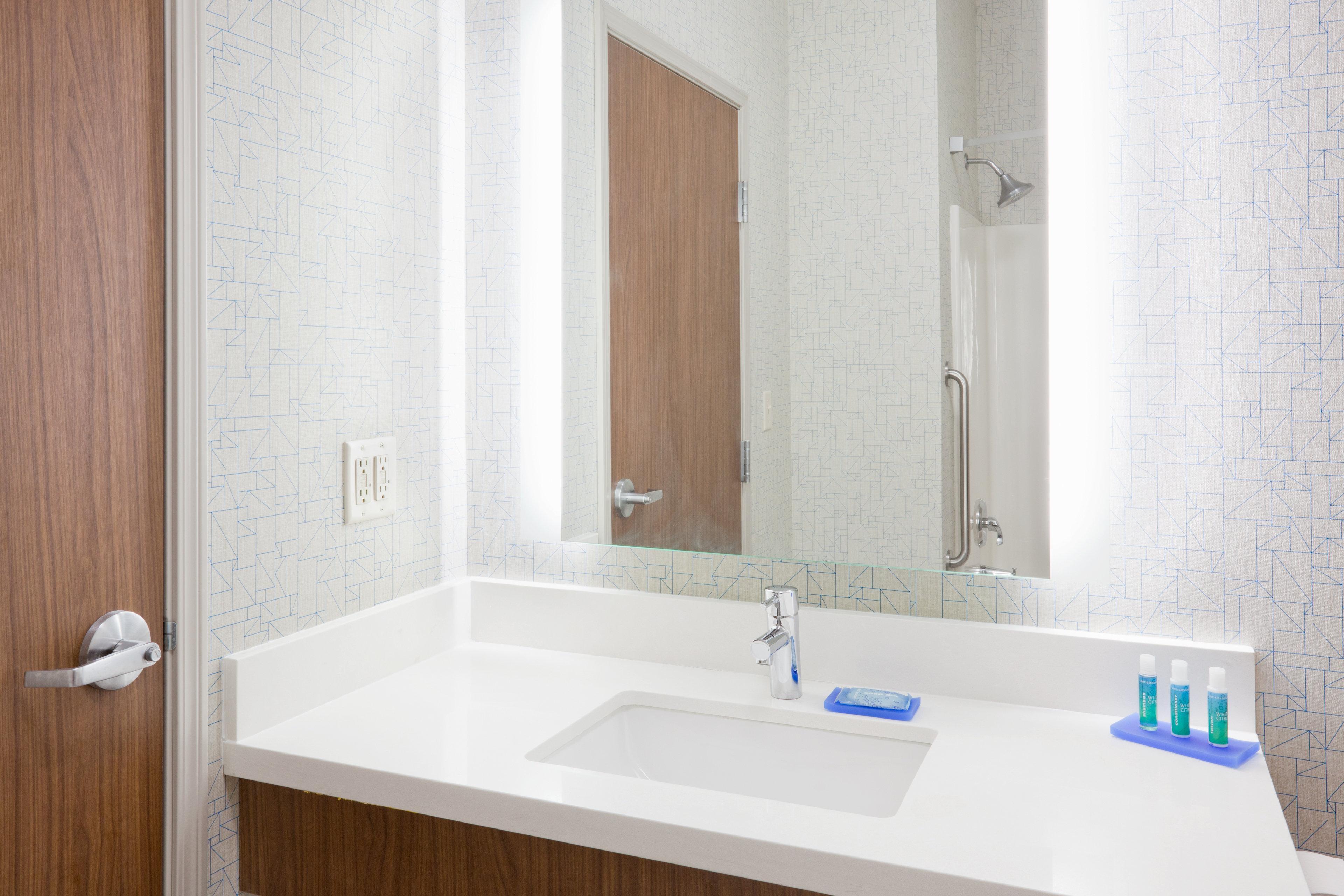 Holiday Inn Express & Suites - Dickinson By Ihg Buitenkant foto