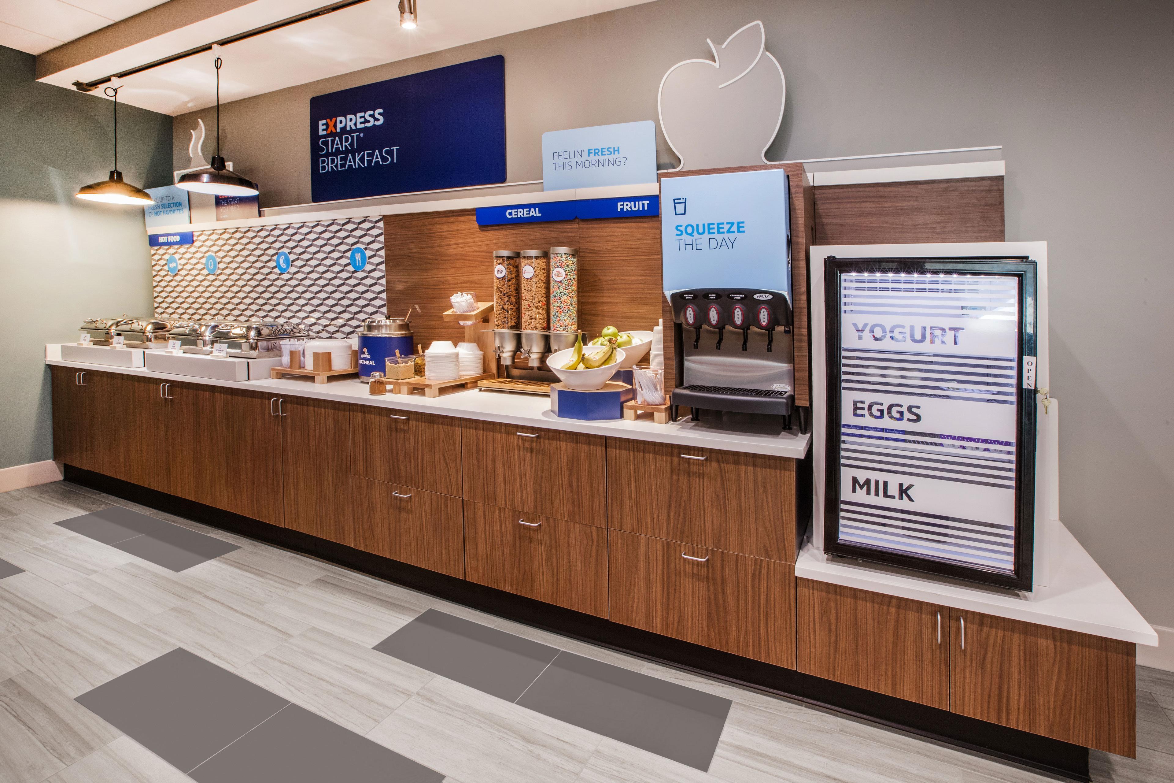 Holiday Inn Express & Suites - Dickinson By Ihg Buitenkant foto