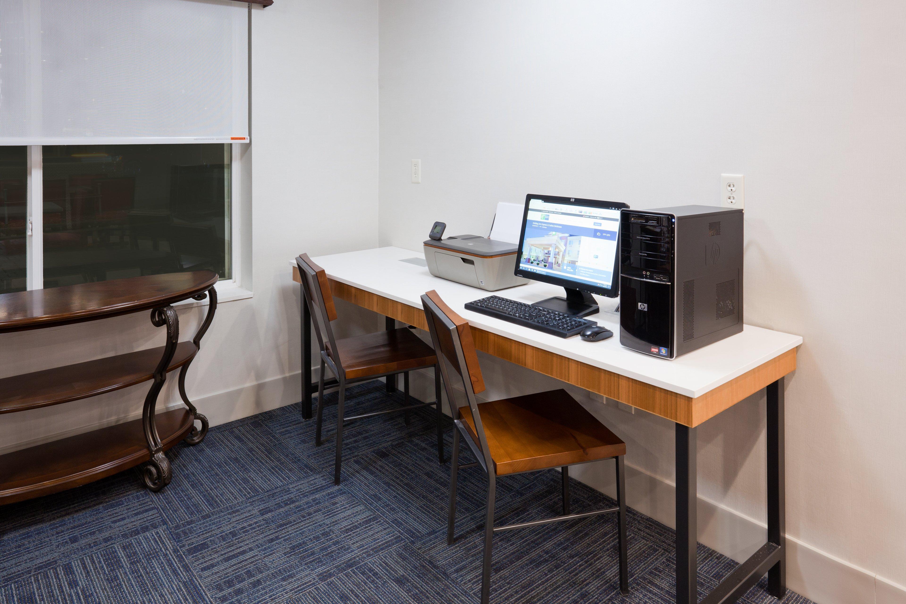Holiday Inn Express & Suites - Dickinson By Ihg Buitenkant foto