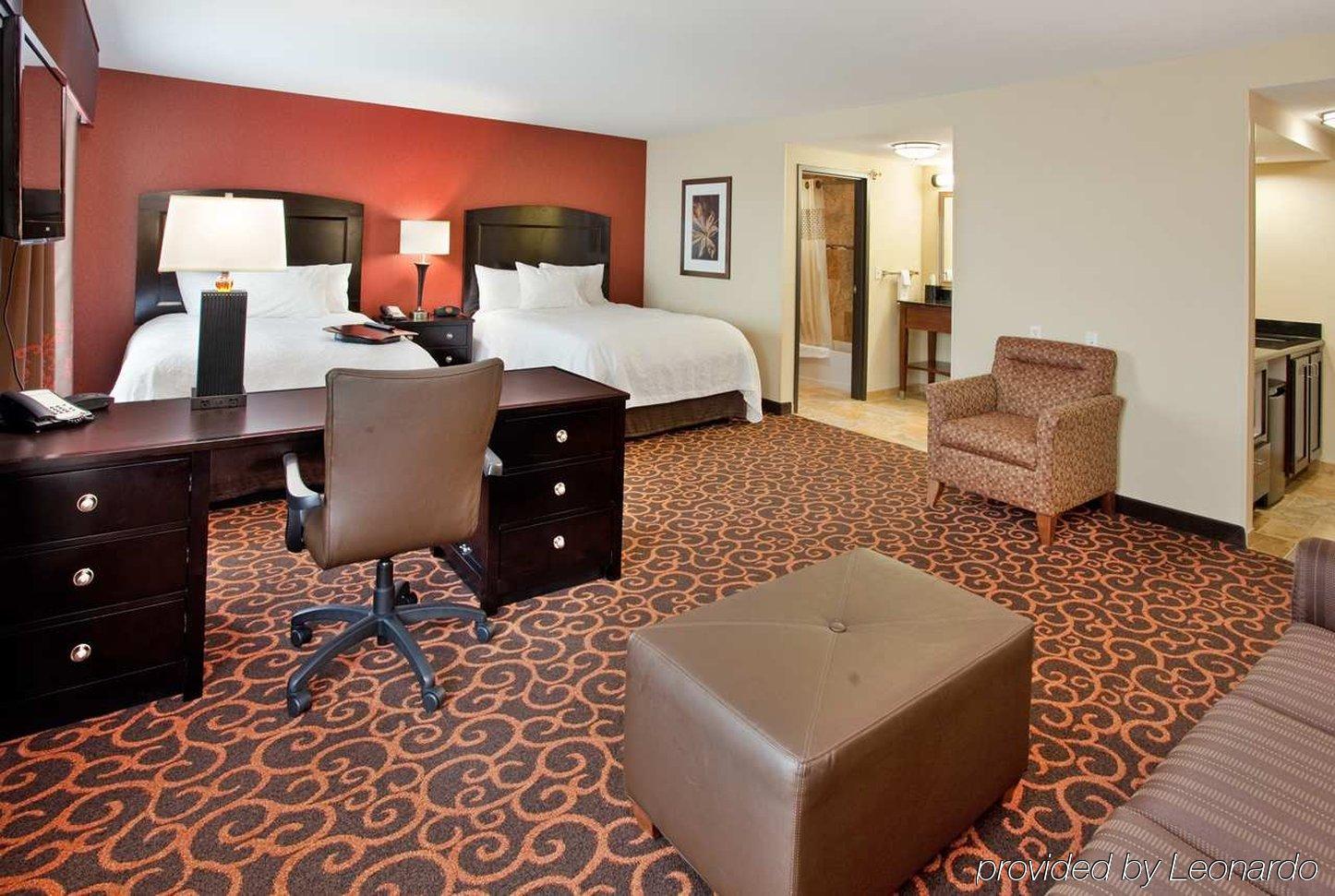 Holiday Inn Express & Suites - Dickinson By Ihg Buitenkant foto
