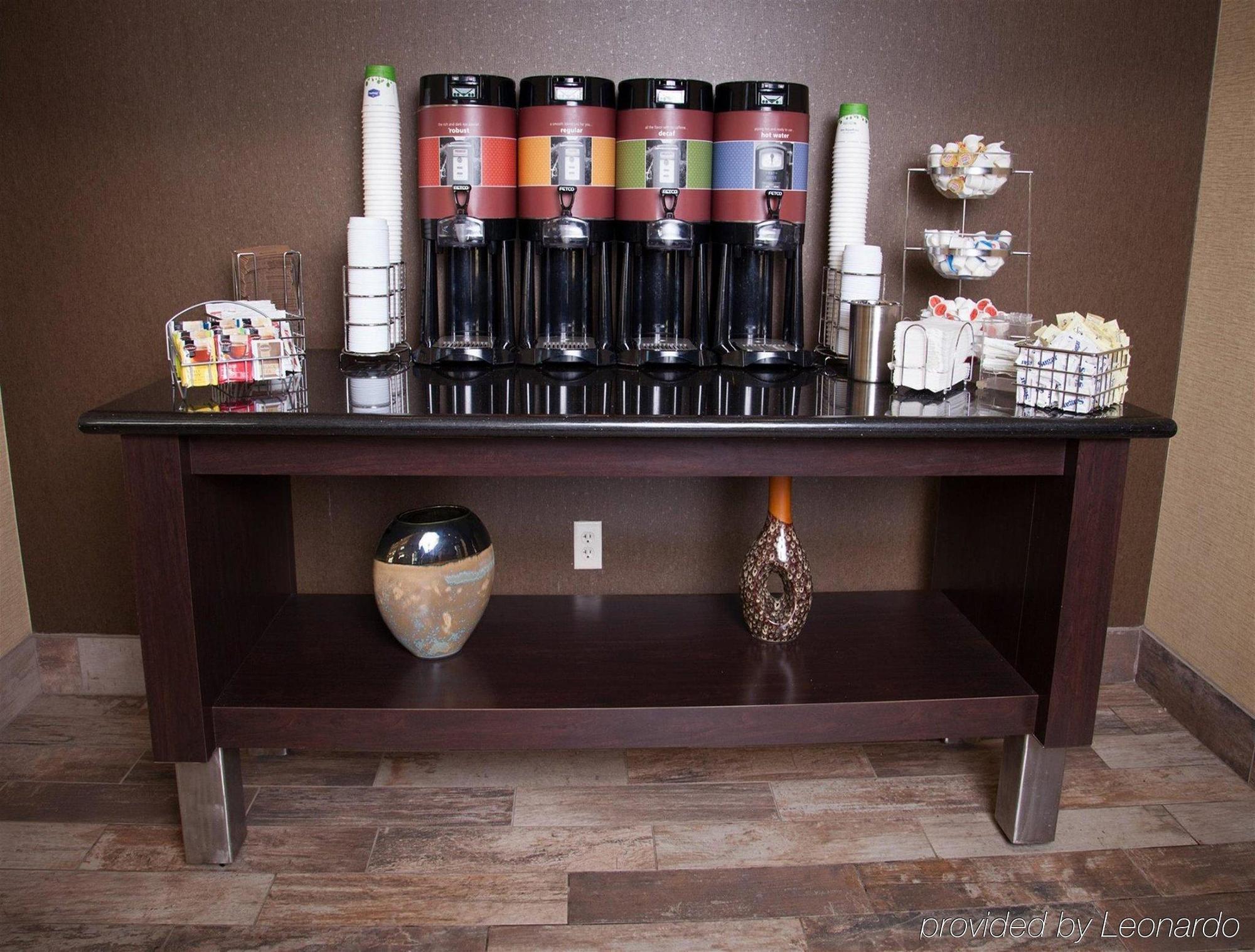 Holiday Inn Express & Suites - Dickinson By Ihg Buitenkant foto