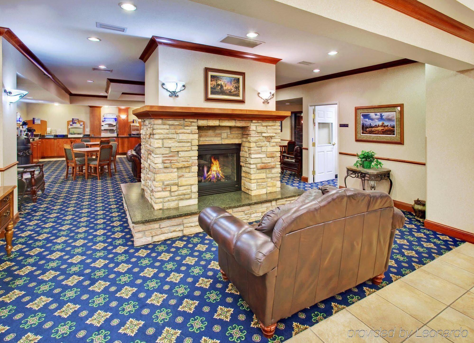 Holiday Inn Express & Suites - Dickinson By Ihg Interieur foto
