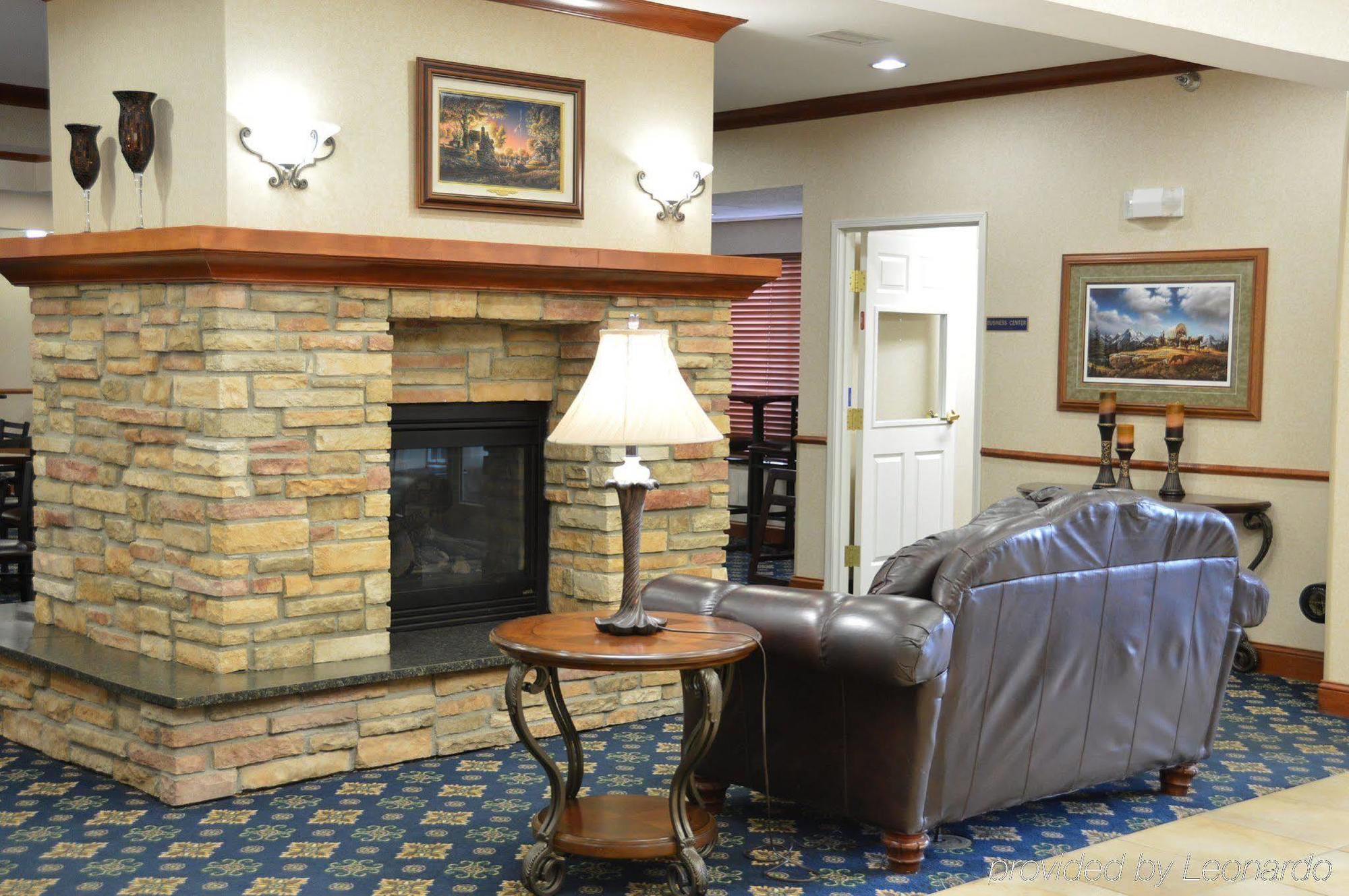 Holiday Inn Express & Suites - Dickinson By Ihg Buitenkant foto