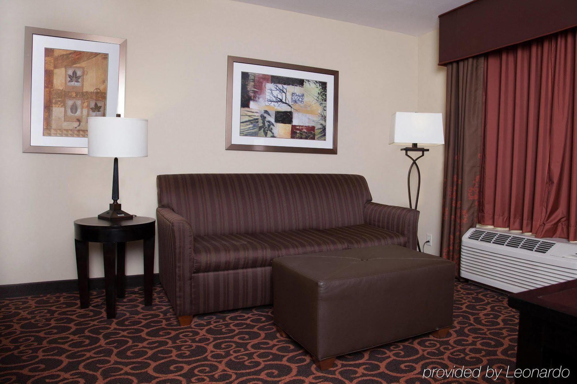 Holiday Inn Express & Suites - Dickinson By Ihg Buitenkant foto