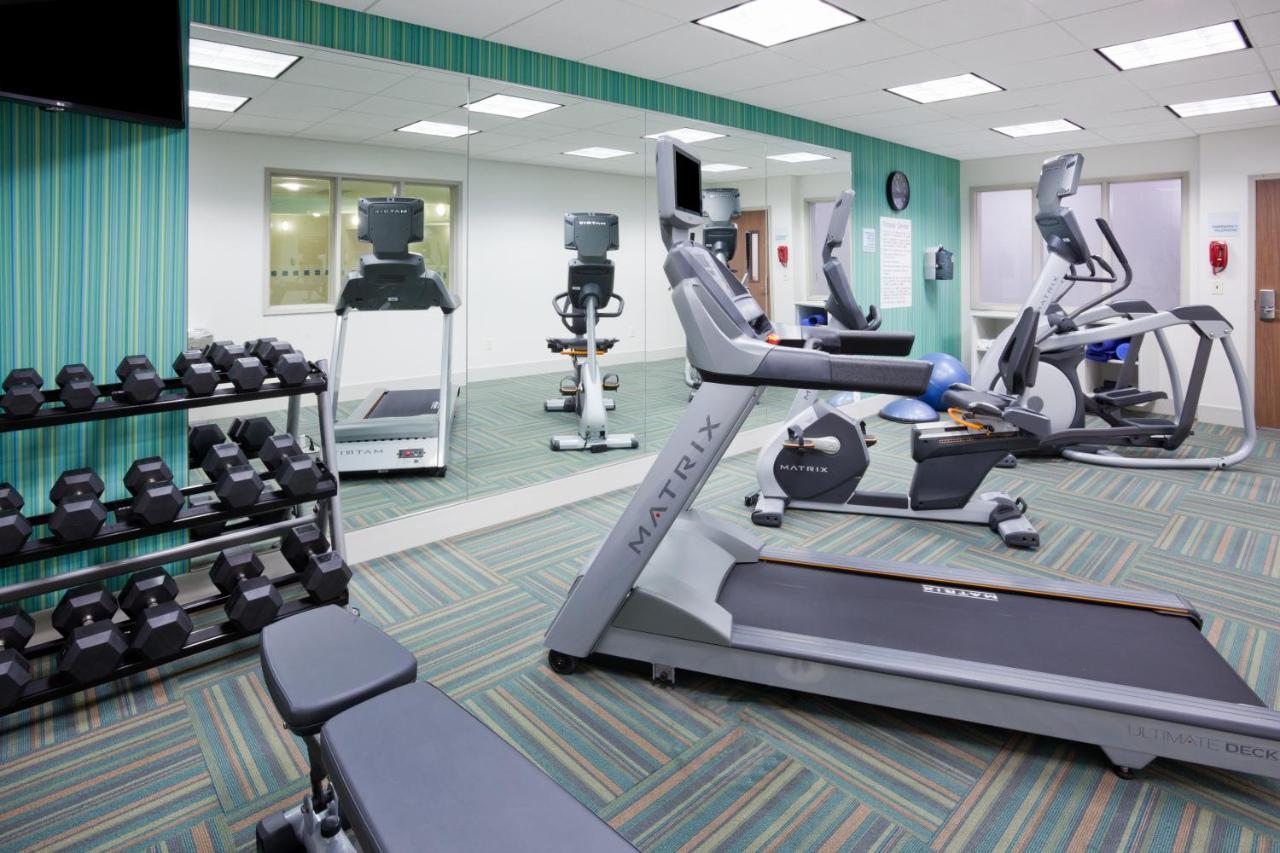 Holiday Inn Express & Suites - Dickinson By Ihg Buitenkant foto